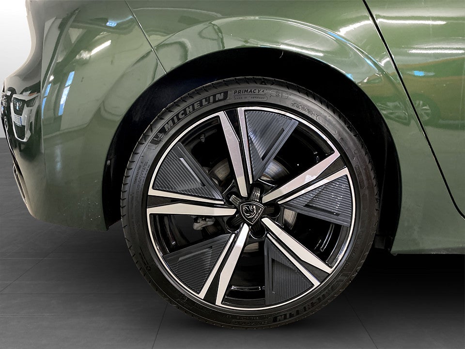 Bild på Peugeot 308 5D GT 1.2 PT 130hk Aut - B-KAMERA,CARPLAY