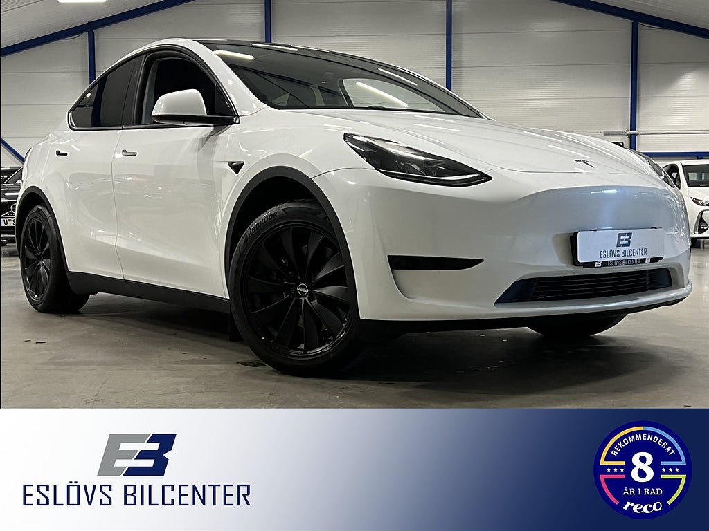 Tesla Model Y Standard Range RWD 299 HK / Panorama / Navi /