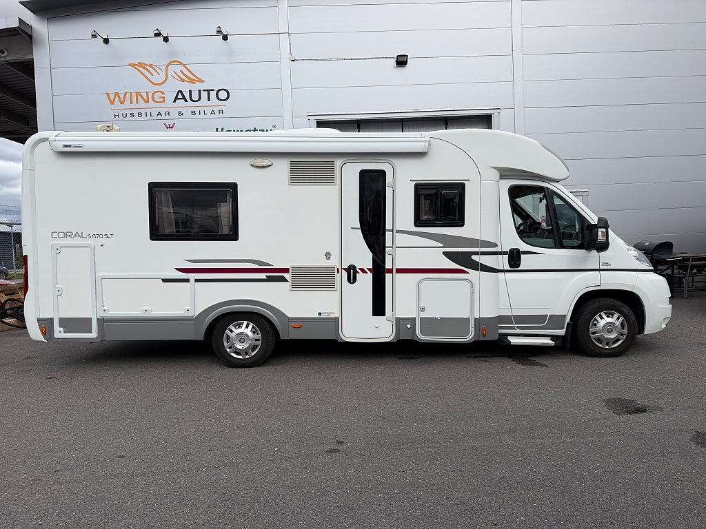 Adria Coral S 670 SLT / Låga långbäddar! 5 Bältad! 3500kg! B-kort! Vin