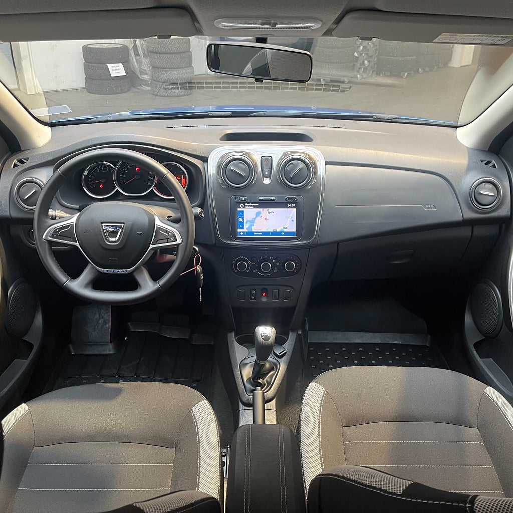 Dacia Logan MCV Stepway 0.9 TCe Easy-R Navigation Farthållare