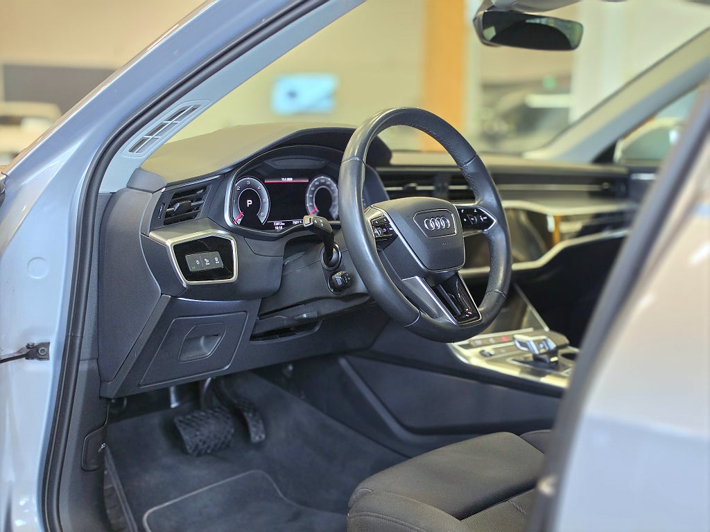 Audi A6 Avant 40 TDI quattro 204 hk / Navi / Värmare / Drag /