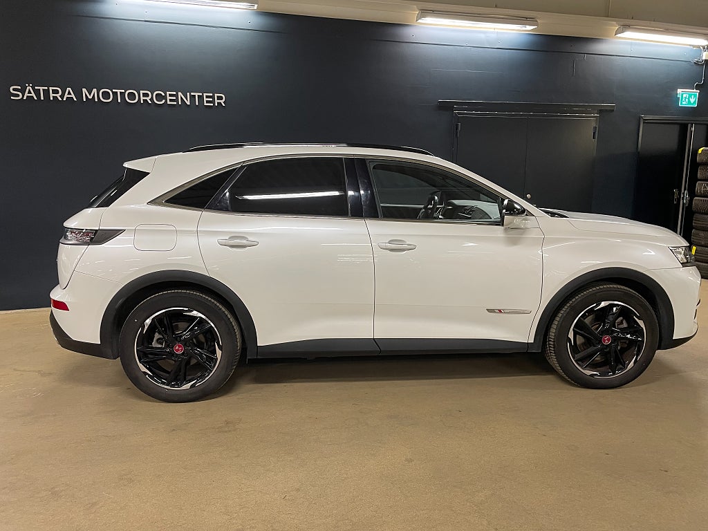 Bild på DS 7 Crossback E-Tense Performance 300hk 4x4 - ELBAKLUCKA