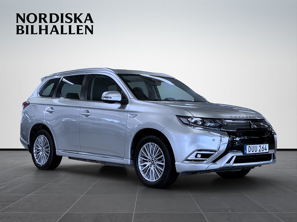 Mitsubishi Outlander PHEV CVT Comfort Kamera Drag  Bluetooth