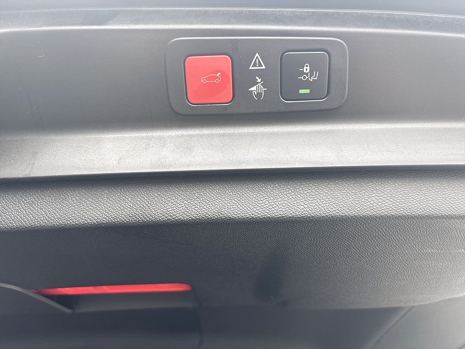 Bild på Peugeot 5008 GT+ 1.2 PT 130hk Aut 7-SITS B-KAMERA CARPLAY