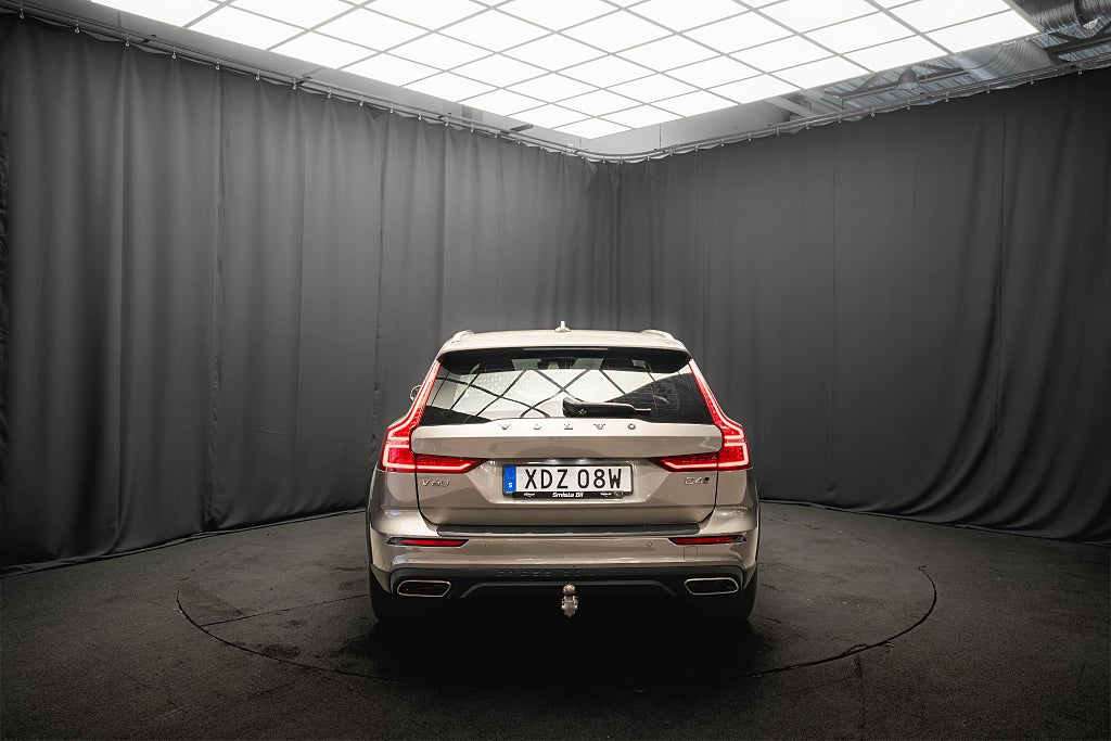 Volvo V60 Cross Country D4 AWD DRAG KAMERA D-VÄRM M&K BLIS CARPLAY