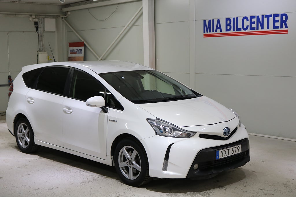 Toyota Prius Hybrid CVT 7sits bak kamera  full servad hos toyota 