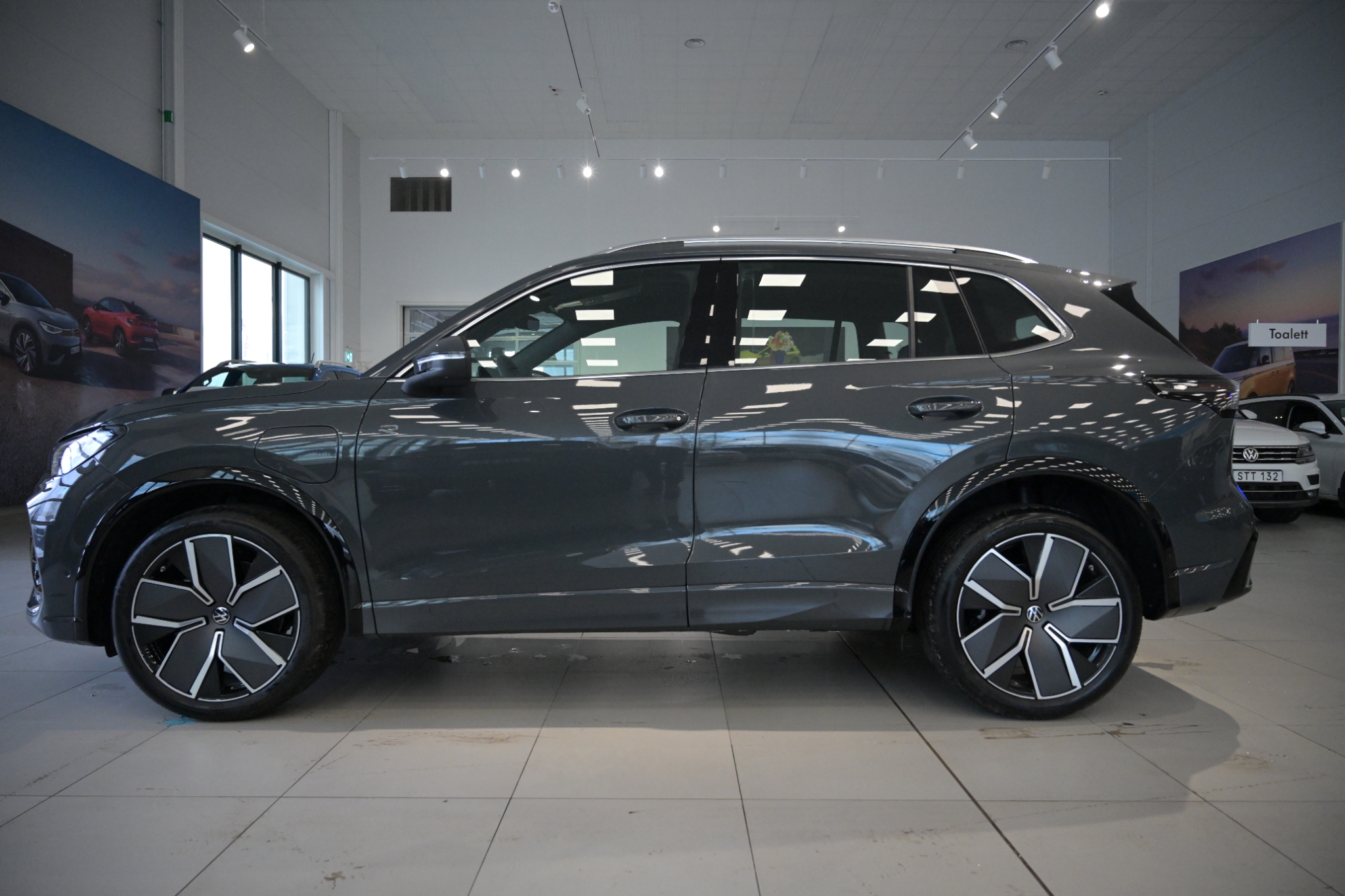 Volkswagen Tiguan eHybrid R-Line SWE 2026, bild 7/10
