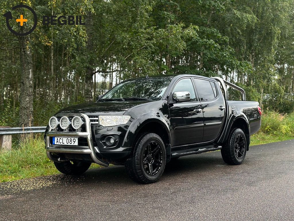 Mitsubishi L200 Dubbelhytt 2.5 4x4 Automat I Nyservad I B-kamera I Skinn