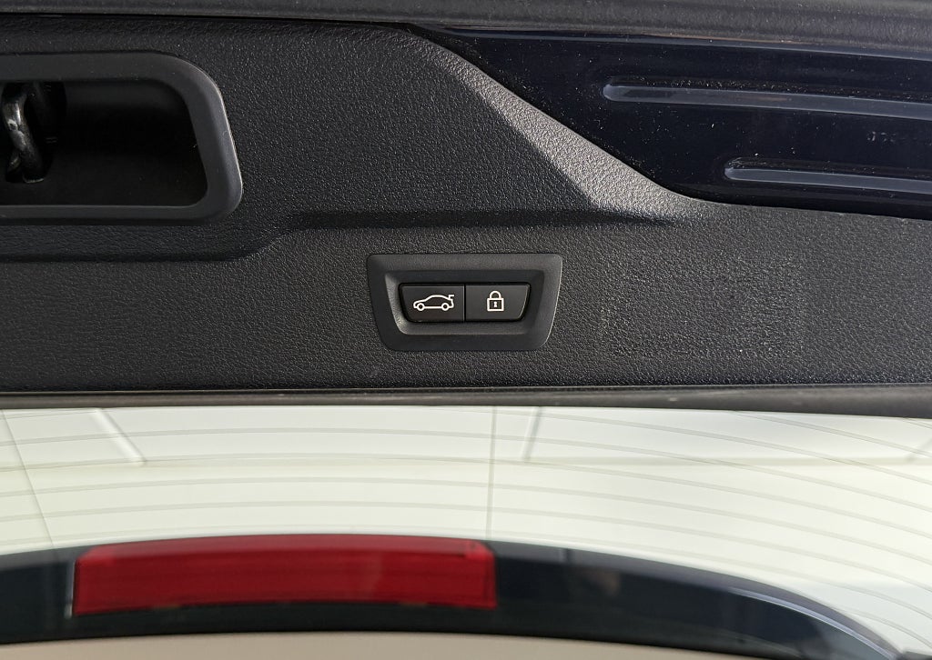 BMW X5 xDrive25d 218HK PANORAMA DRAG HELSKINN RATTVÄRME S+V