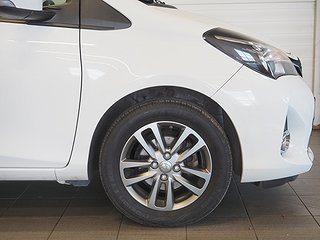 Halvkombi Toyota Yaris 8 av 20