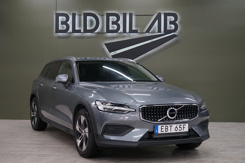 Volvo V60 Cross Country D4 AWD MOMENTUM D-VÄRMARE DRAG 190HK