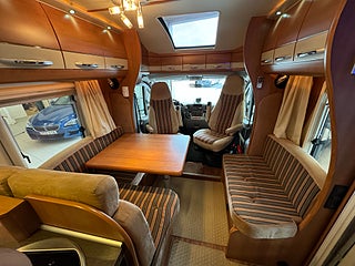 Husbil-halvintegrerad Hobby Toskana Exclusive 750 ELC 16 av 24