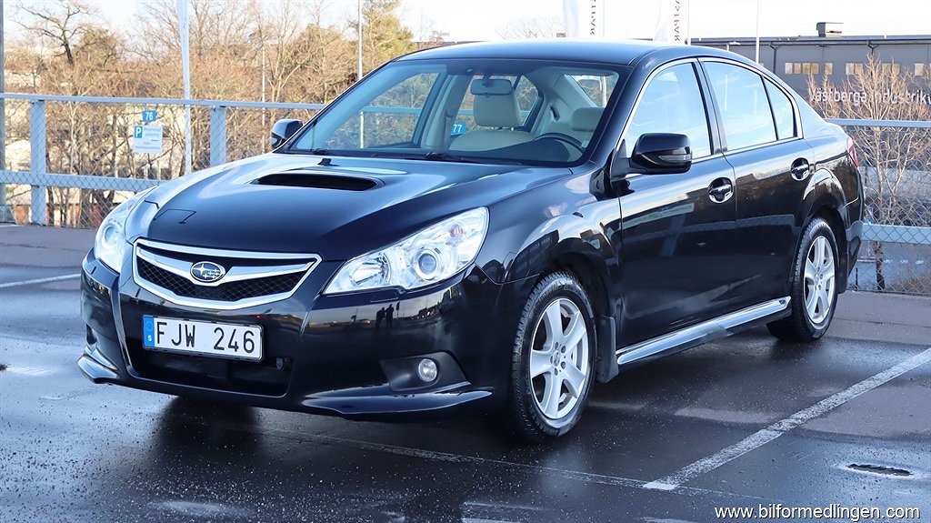 Subaru Legacy 2.0D Sedan 150hk 4WD Dragkrok