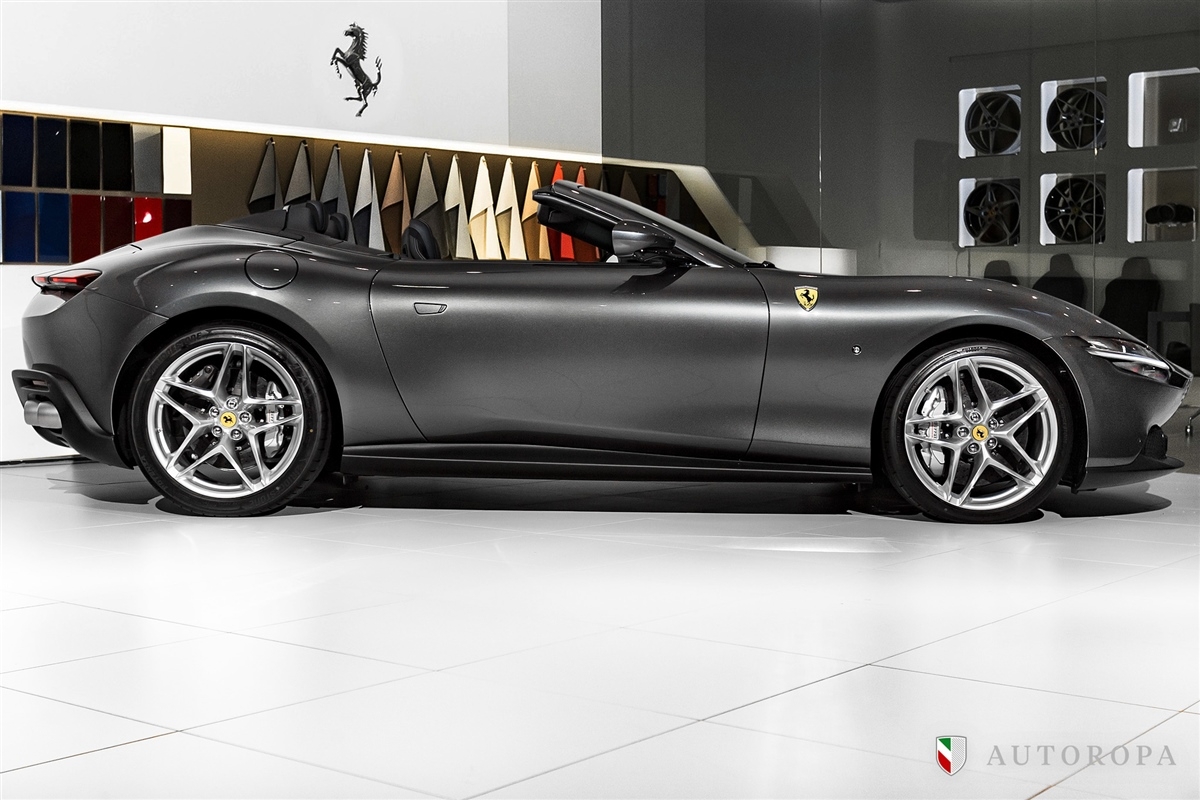 Ferrari Roma Spider 2024, bild 3/43