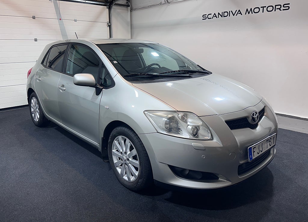 Toyota Auris 5-dörrar 1.6 Dual VVT-i MultiMode Euro 4 Ny Servat