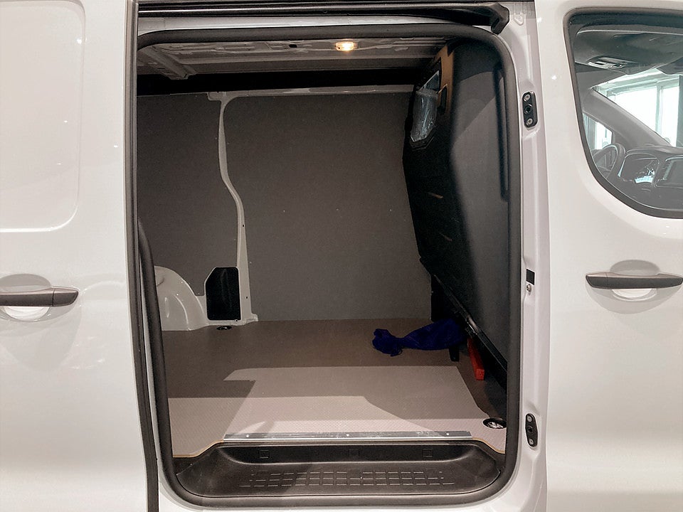 Bild på Opel Vivaro Business 2.0 BHDi 145hk L3 KAMPANJRÄNTA 3,99%