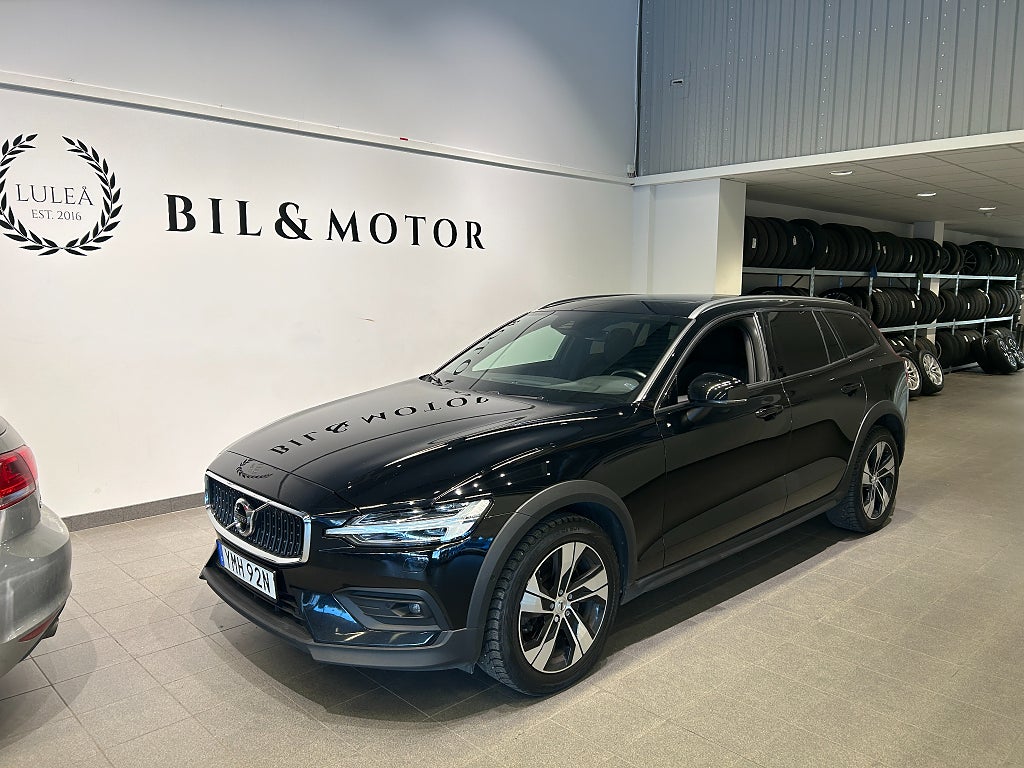 Volvo V60 Cross Country D4 AWD Momentum |Kamera |Panorama |Drag |Värm |SoV