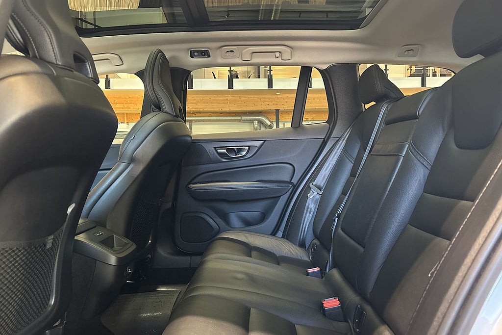 Volvo V60 Cross Country T5 AWD Geartronic Advanced Edition