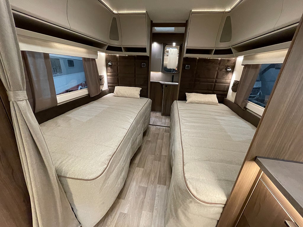 Kabe Imperial 630 TDL E2 KS /AC/Läder/Långbäddar/Badrum bak - Kabe