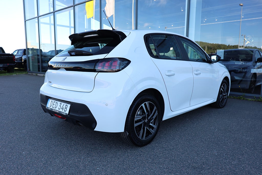 Peugeot 208 Active 100hk Automat Nyservad