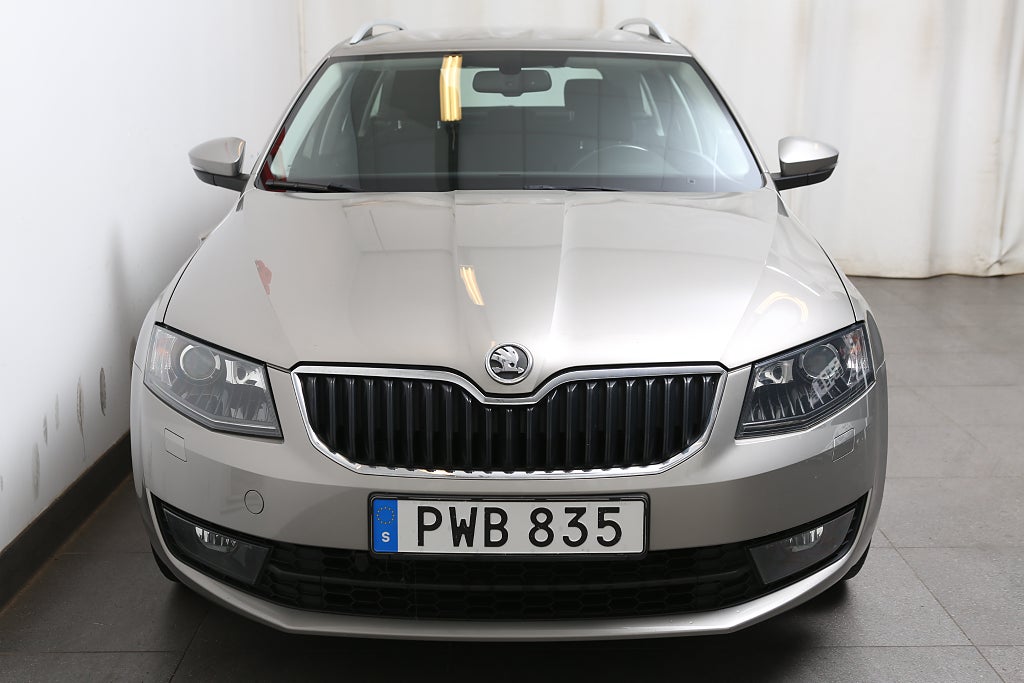 Skoda Octavia 1,2 TSI Elegance Kombi Aut Motorvärmare 2015