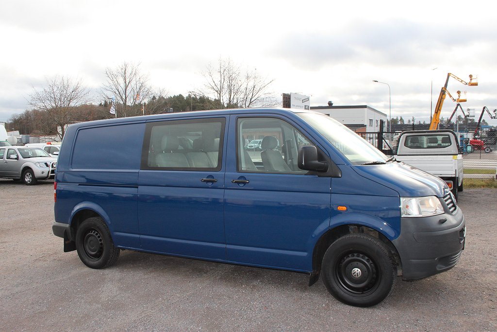 Volkswagen Transporter Kombi T28 2.5 TDI 4Motion    5 sits -platser 