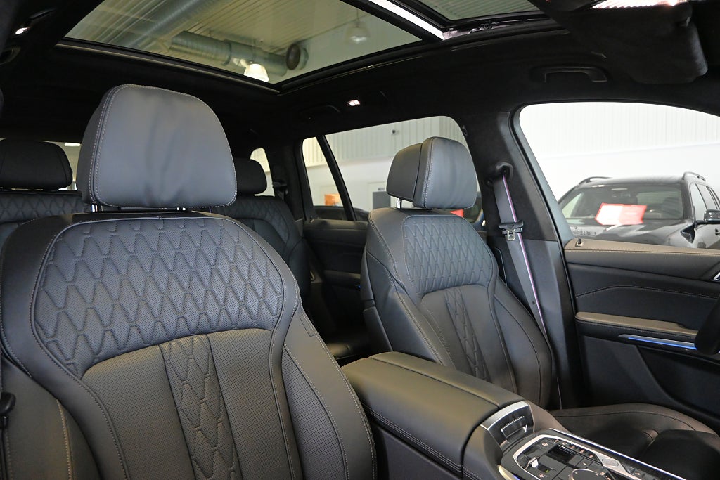 BMW X7 2025 - miniatyr 11