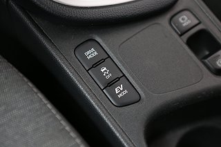 Halvkombi Toyota Yaris 22 av 24