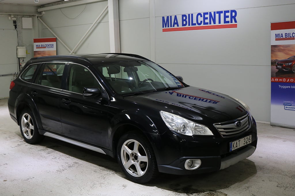 Subaru Outback 2.5 4WD Lineartronic Business Skinn 