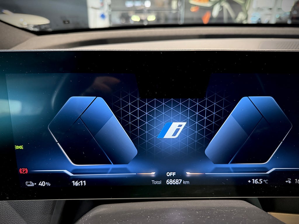 BMW iX xDrive40 Comfort Sport line 326 hk - bild 14