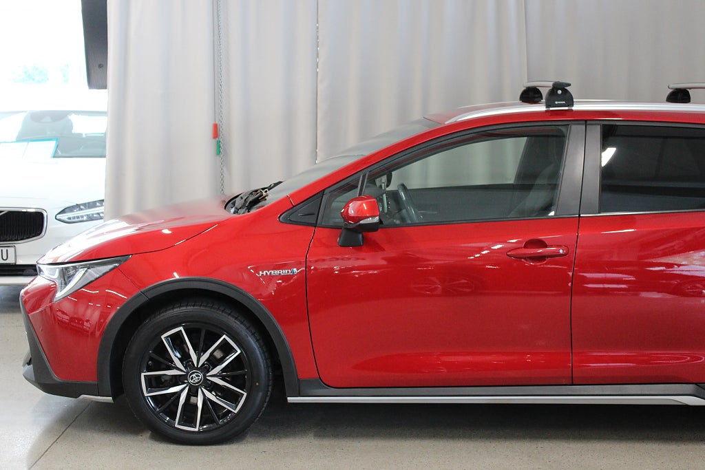 Toyota Corolla TREK Hybrid e-CVT, Drag, S&V-hjul, B-kamera, Rattvärme