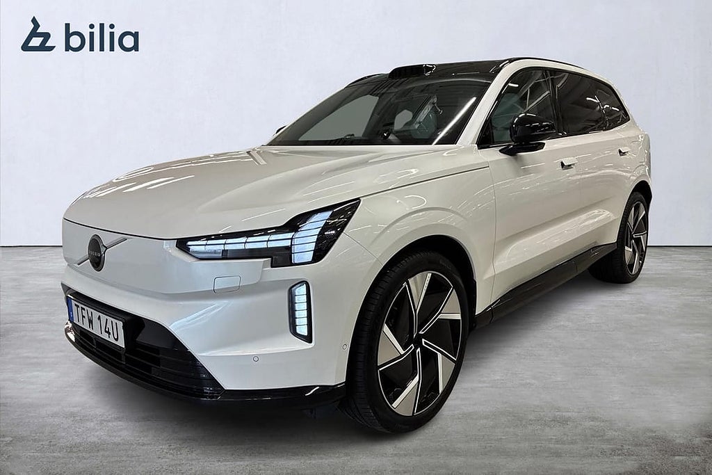 Volvo EX90 Twin Motor Performance Ultra 7-sits | Drag | B&W