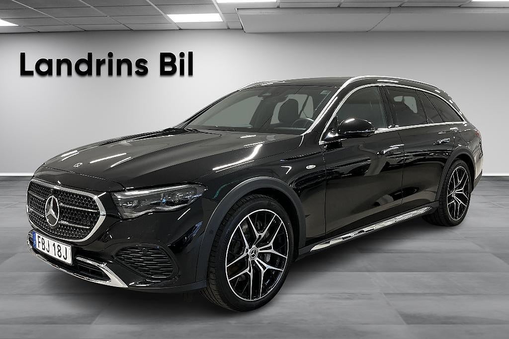 Mercedes-Benz E 300 de 4MATIC All-Terrain / Superscreen