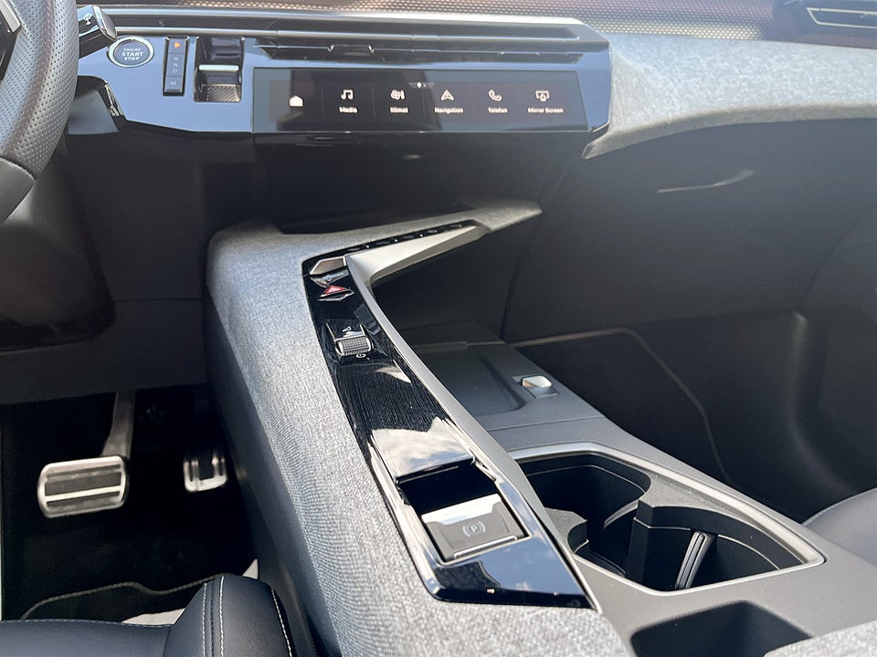 Bild på Peugeot 5008 GT Hybrid 145hk Aut 7-SITS B-KAMERA CARPLAY