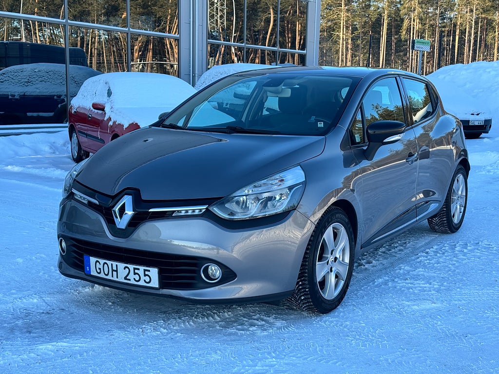 Renault Clio 0.9 TCe besiktad keyless fint skick nyservad 