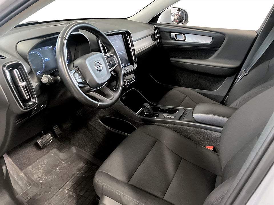 Bild på Volvo XC40 Momentum D3 150k Aut B-KAMERA RATTVÄRME