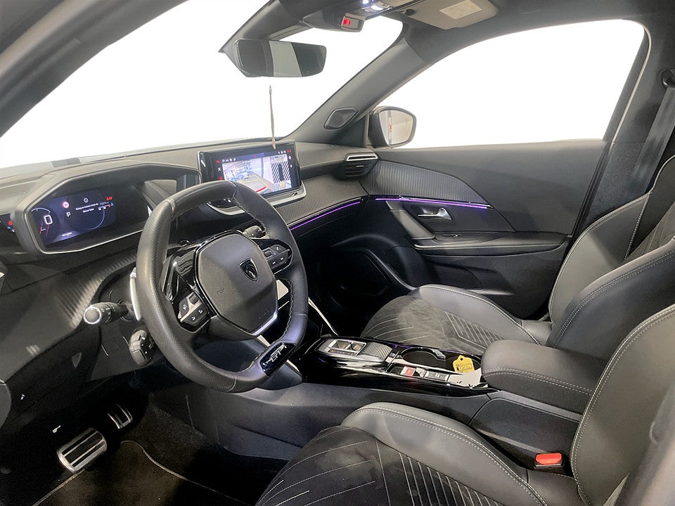 Bild på Peugeot 2008 GT 1.2 PT 130hk Aut B-KAMERA CARPLAY