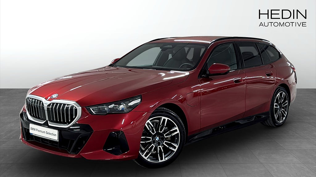 BMW 530e xDrive Touring M sport / Dragkrok / Rattvärme