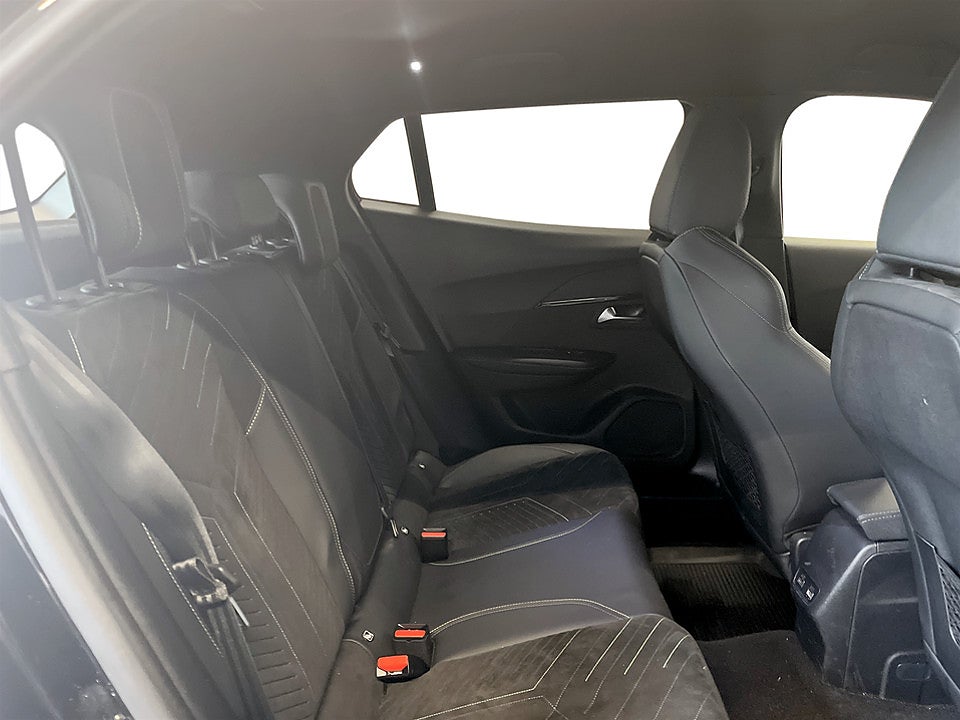 Bild på Peugeot 2008 GT Hybrid 145hk Aut ELSTOL B-KAMERA CARPLAY