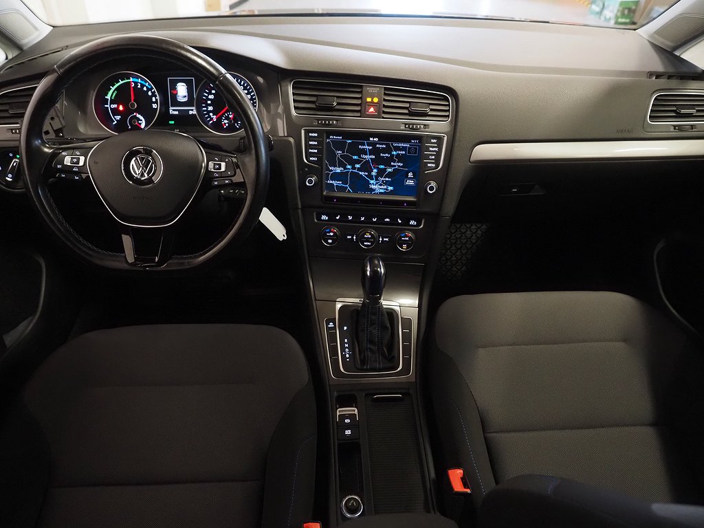 Volkswagen E-Golf 24.2 kWh Navigation Motorvärmare Låga mil 2015