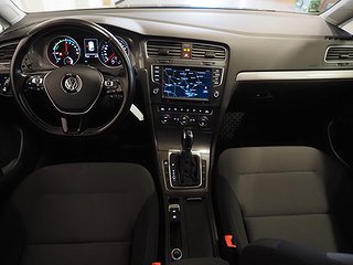 Halvkombi Volkswagen E-Golf 13 av 20