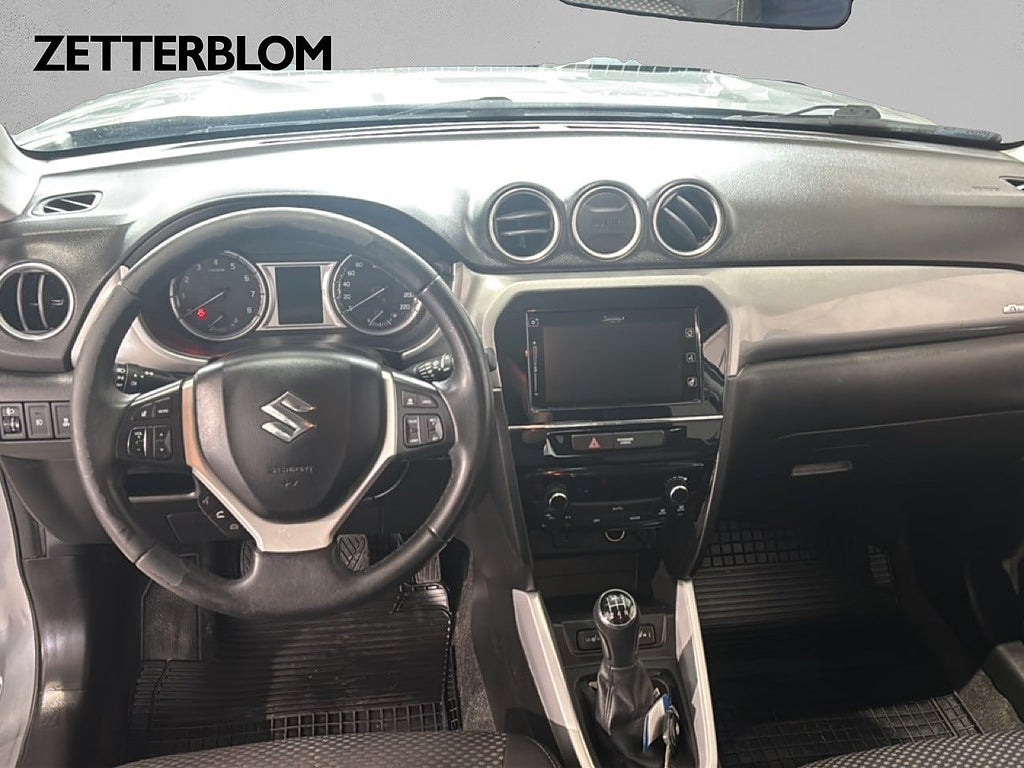 SUV Suzuki Vitara 10 av 14