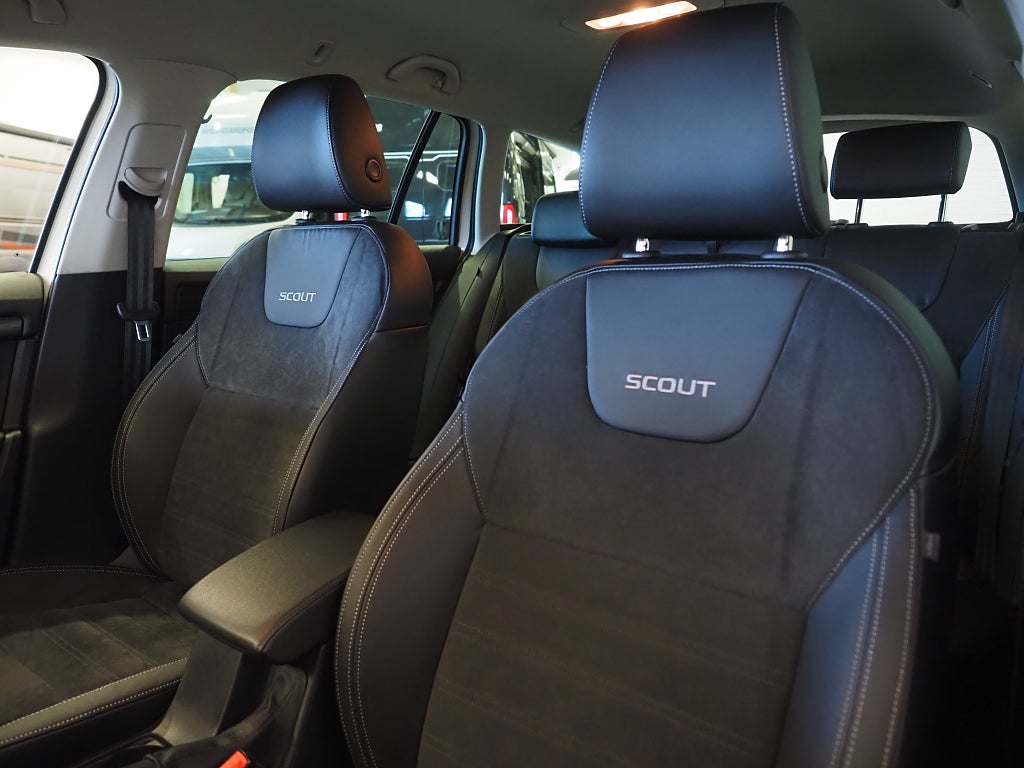 Skoda Octavia Scout 2.0 TDI 184hk 4x4 Premium | Drag | D-värm | Navi | 2020