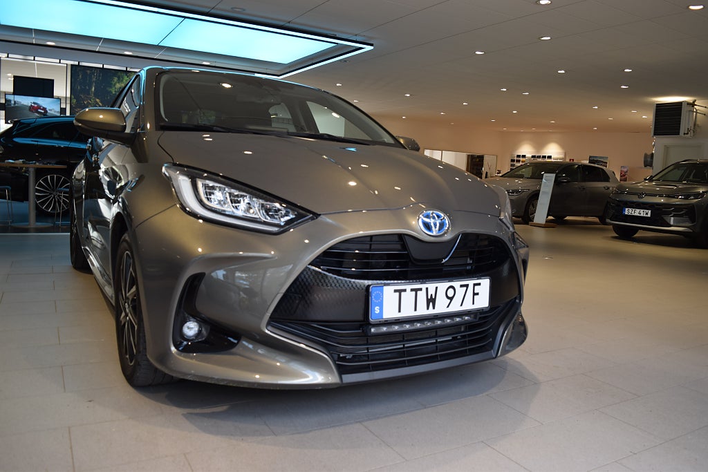 Toyota Yaris Hybrid CVT Active Plus Euro 6