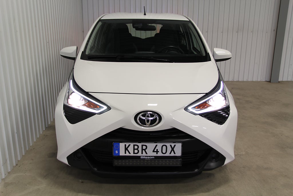 Toyota Aygo 5-dörrar 1.0 VVT-i X-PLAY mycket fin