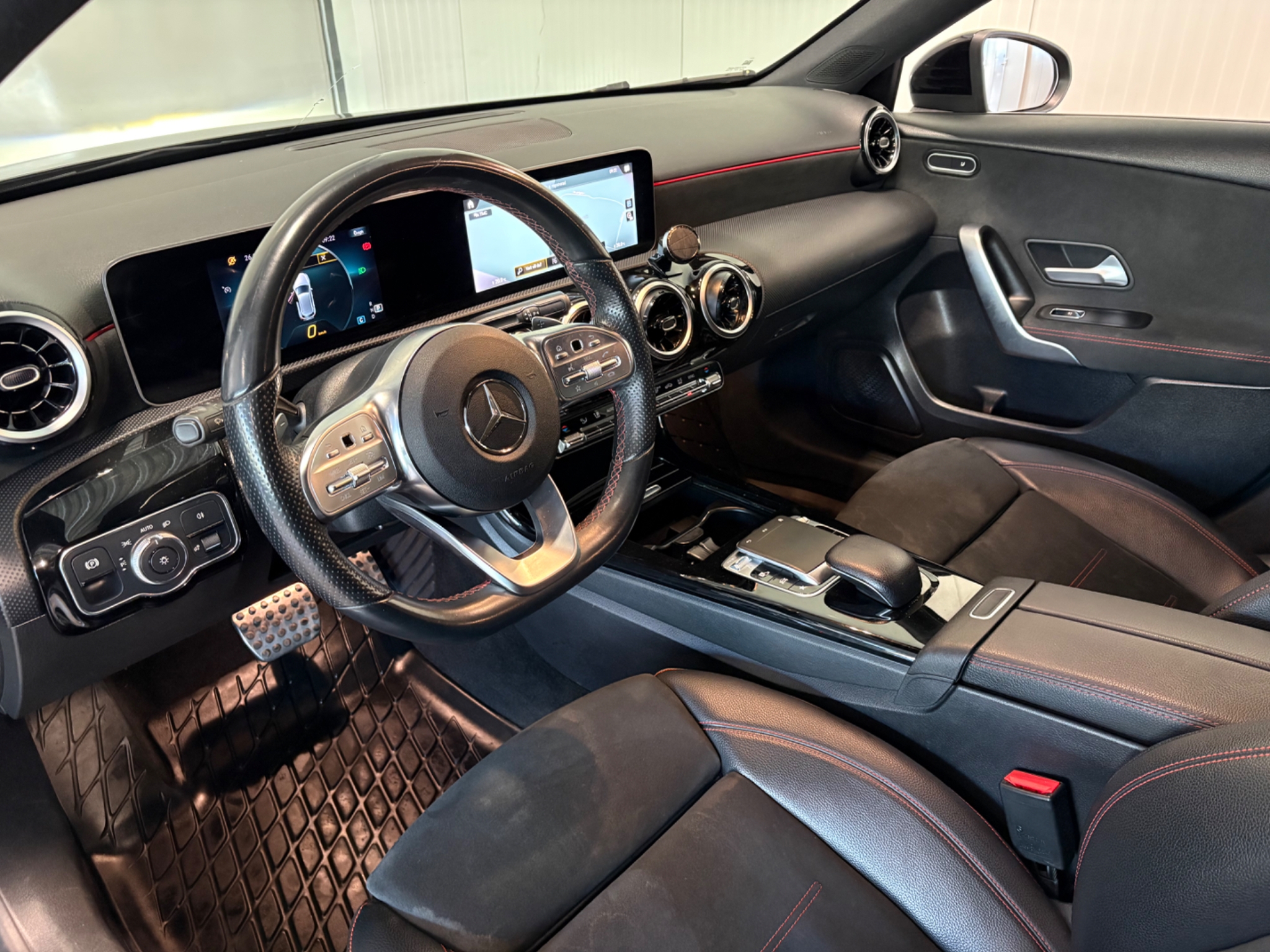 Mercedes-Benz A 180d AMG Line Night-pack 2019, bild 7/37