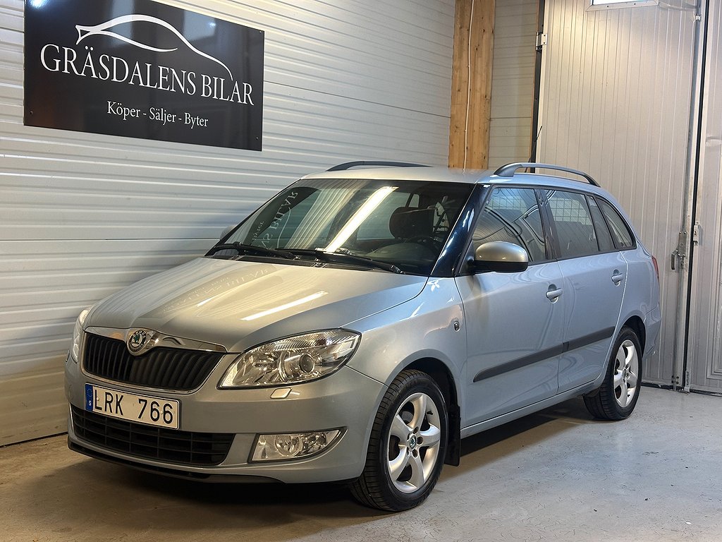 Skoda Fabia Kombi 1.2 TSI 1ÄGARE/FULLSERVAD/DRAG/PSENSOR/SoV