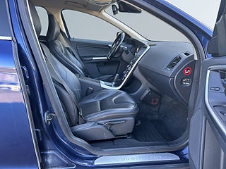 Volvo XC60 D3 AWD Geartronic Drag/M-Värm/ P-Värm/Helskinn/S&V-Däck – bild 10