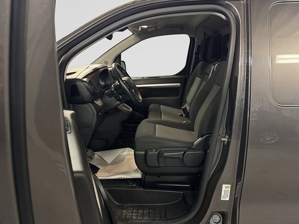 Citroën E-JUMPY L2 75kwh DEMO Backkamera Navi Dragkrok bild 15
