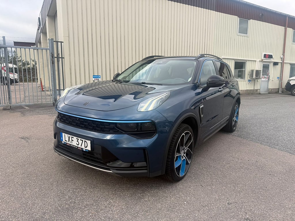 Lynk & Co 01 PHEV Pano 360 Adap Farth Infinity BLIS Elstol